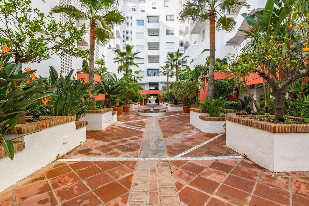 Modern Studio In Medina Garden - Puerto Banus Marbella Lägenhet